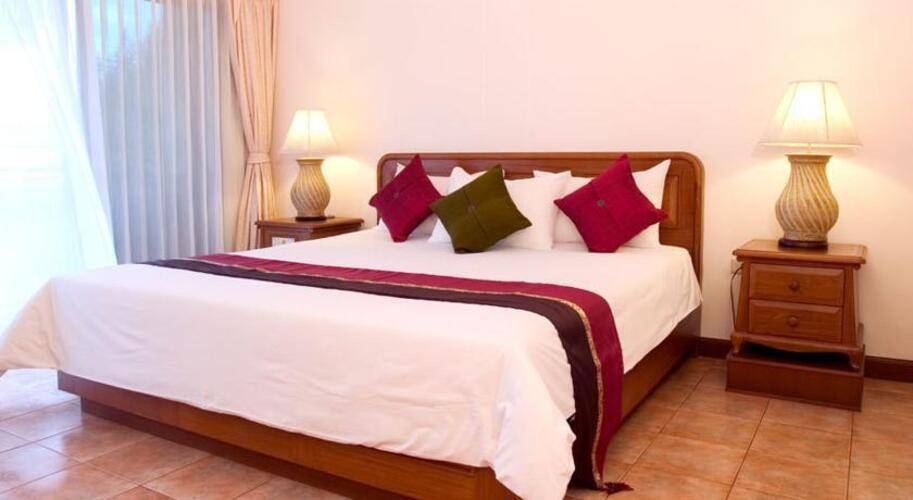 Surin Bay Inn