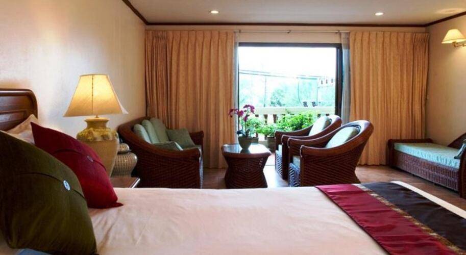 Surin Bay Inn