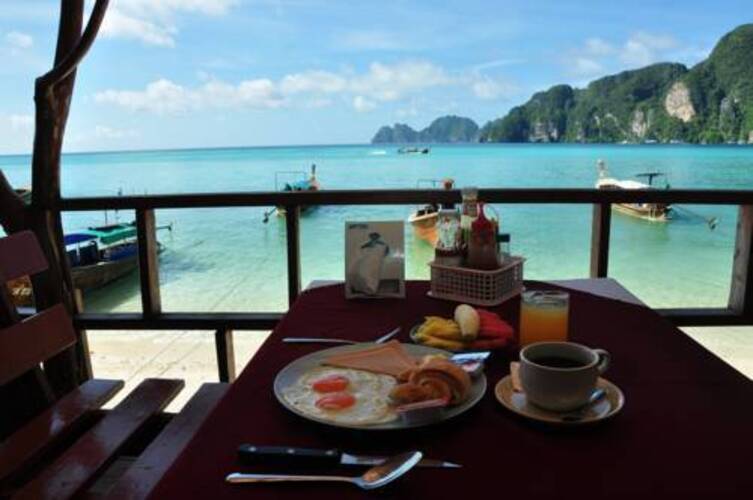 Phi Phi Rimlay Cottage