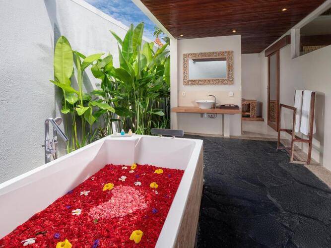 Avery Le Nixsun Villa