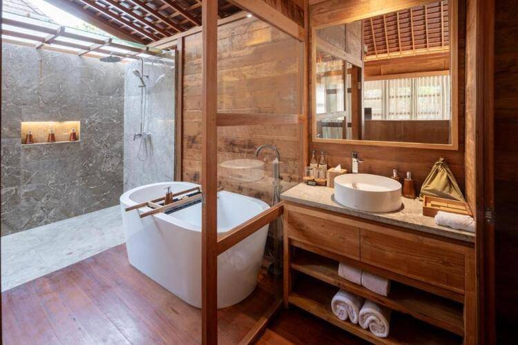 Unagi Wooden Villa By Emana
