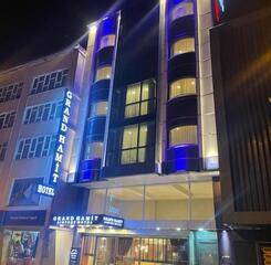 $item['hotel']['name']