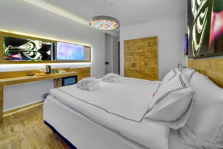 Illusion Beach Club Hotel (Adults Only 16+)