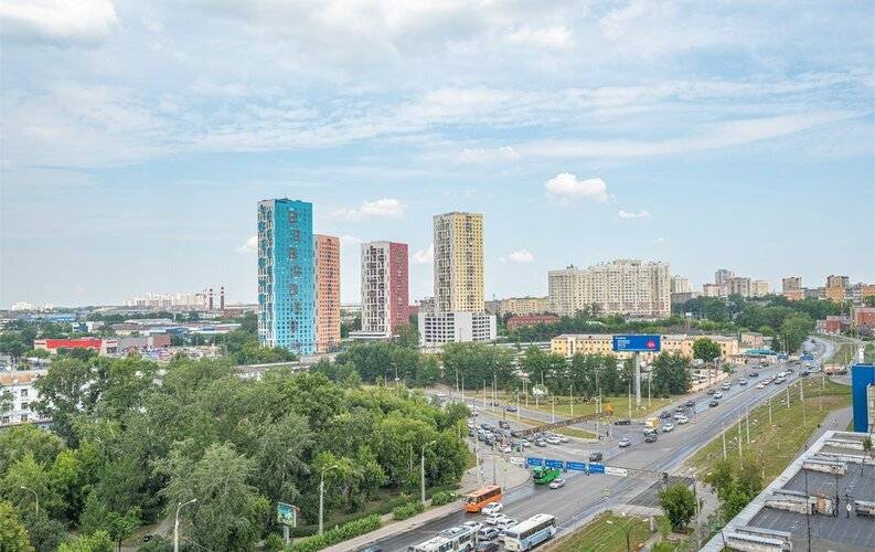 Сон И Душ На Улице Азина