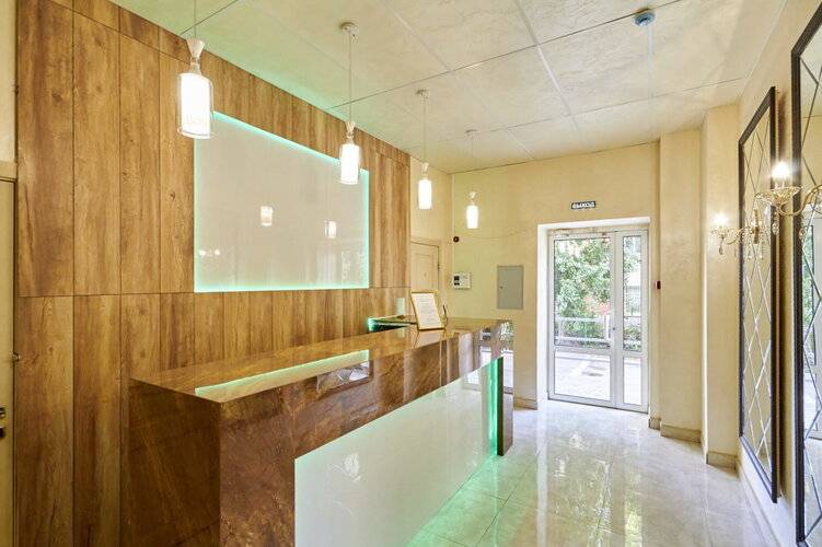 Versale Hotel