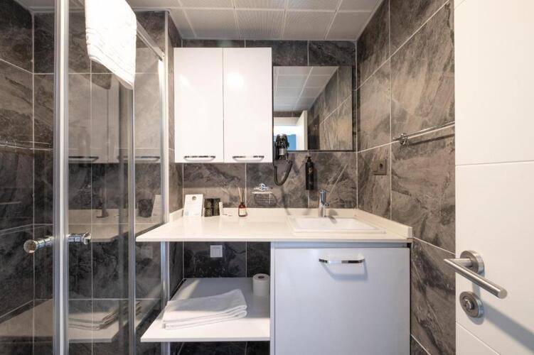 216 Bosphorus Suite