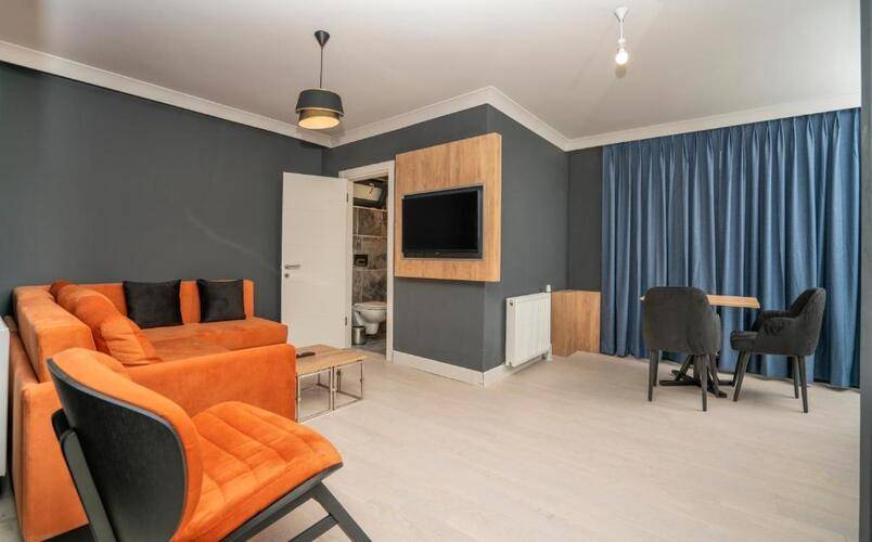 216 Bosphorus Suite