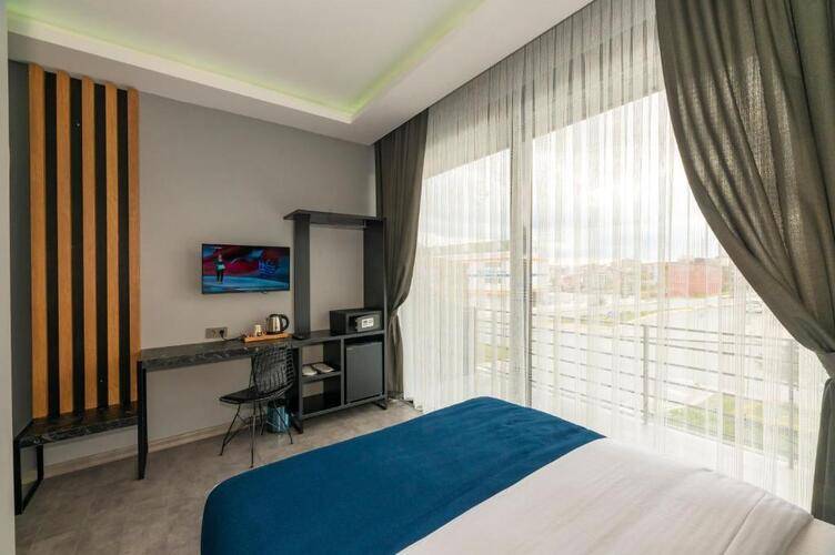 Melanj Airport Hotel