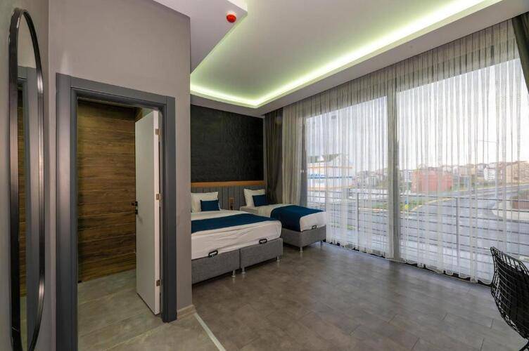 Melanj Airport Hotel