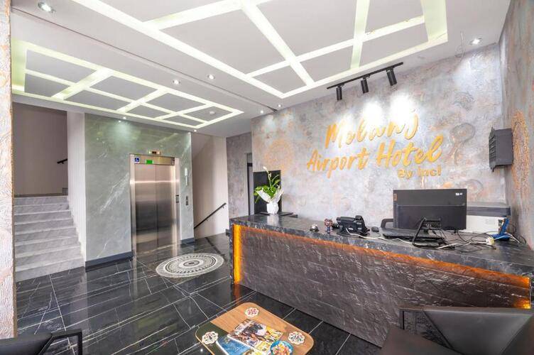Melanj Airport Hotel
