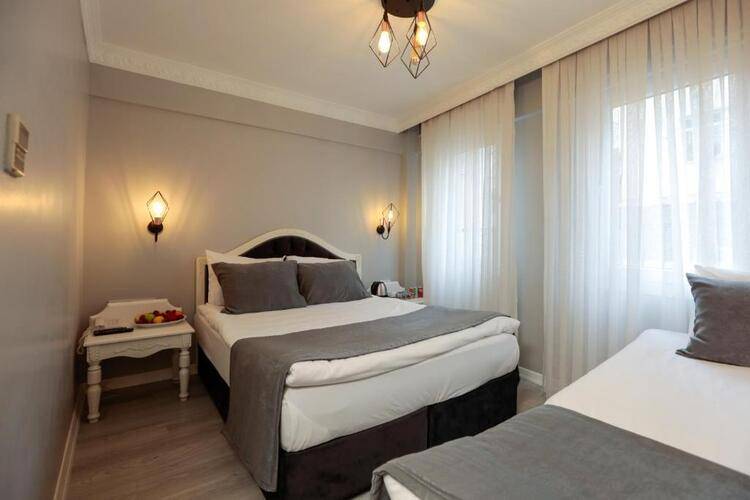 Grand Inova Hotel