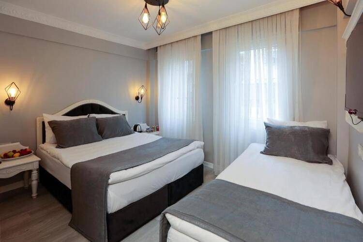 Grand Inova Hotel