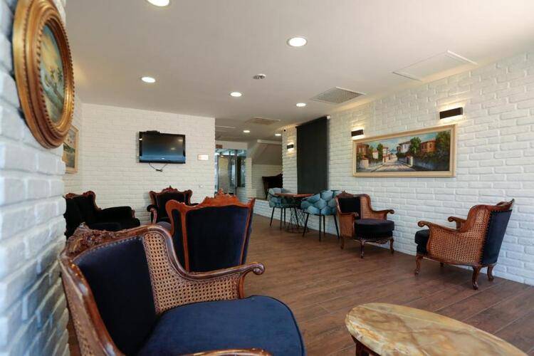 Grand Inova Hotel
