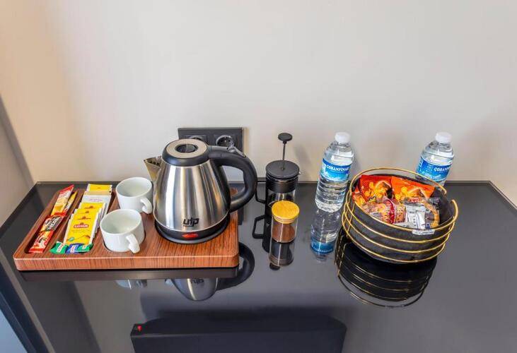 Lenora Airport Hotel