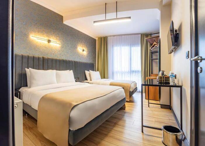 Lenora Airport Hotel