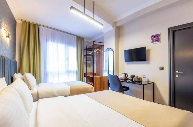 Lenora Airport Hotel