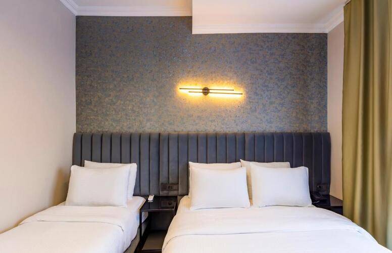 Lenora Airport Hotel
