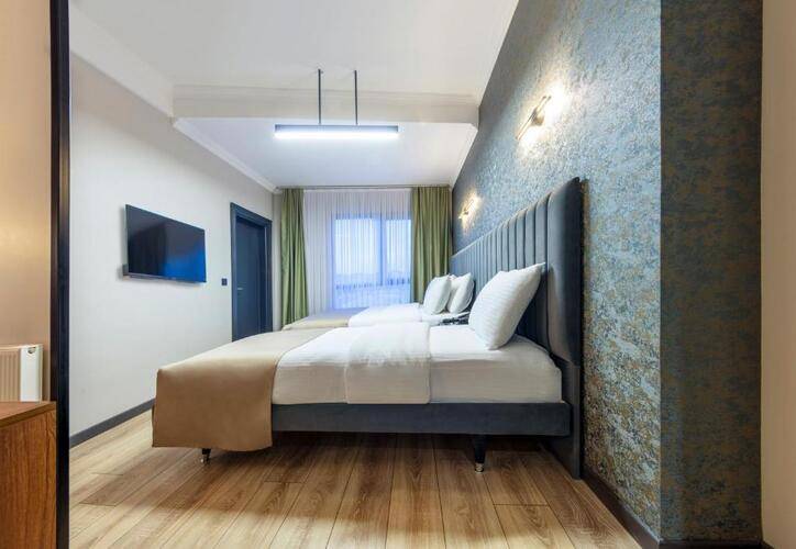 Lenora Airport Hotel