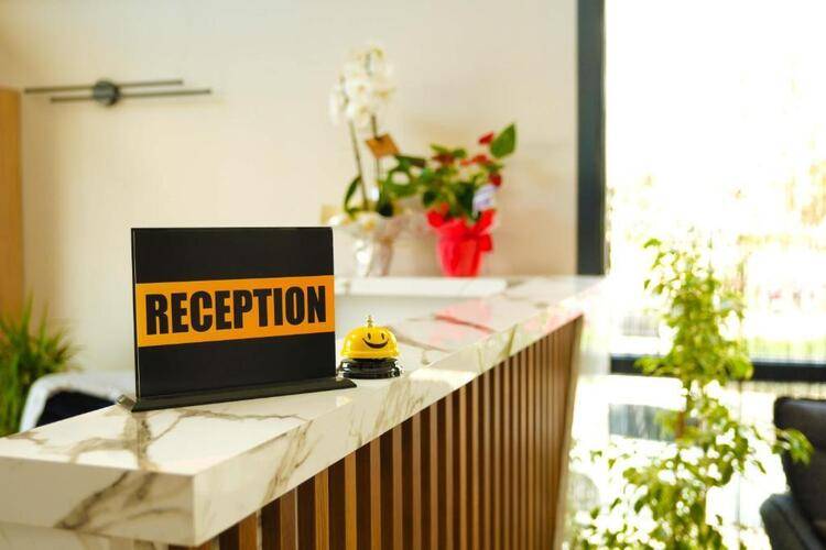 Lenora Airport Hotel