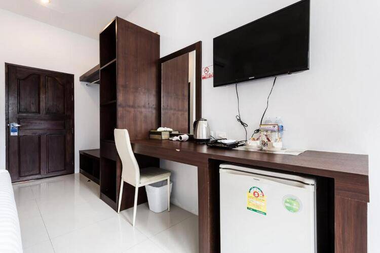 77 Bangla Hotel