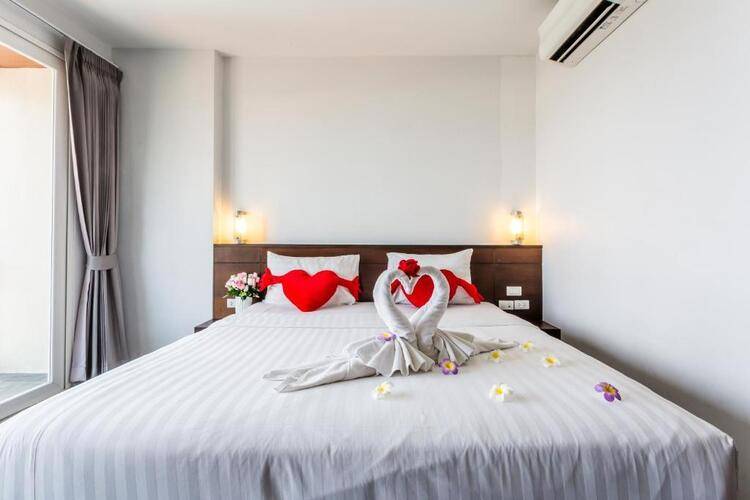 77 Bangla Hotel