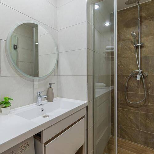 Салют Апарт 64