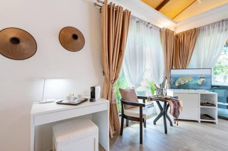 Lanta Palace Beach Resort And Spa