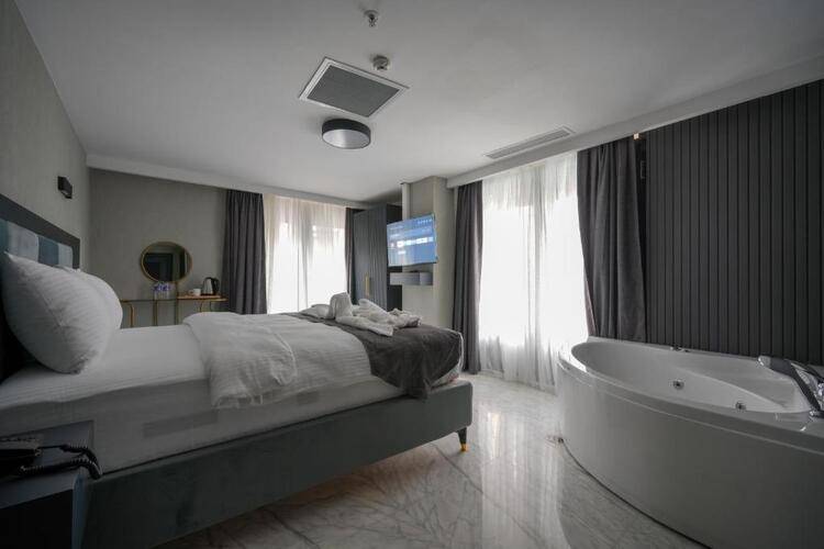 Hotel Kurucesme Business