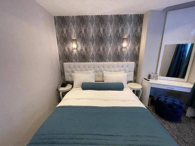 Weingart Port Hotel