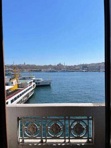 Weingart Port Hotel
