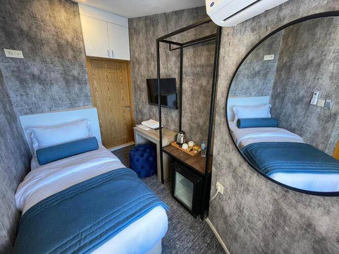 Weingart Port Hotel