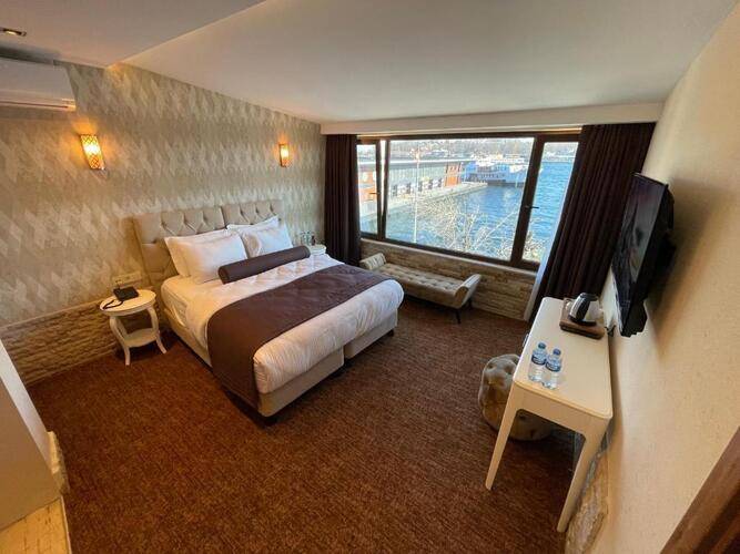 Weingart Port Hotel