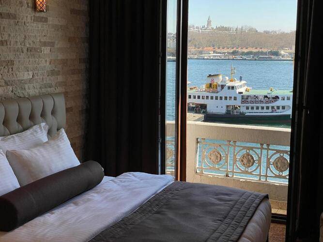 Weingart Port Hotel