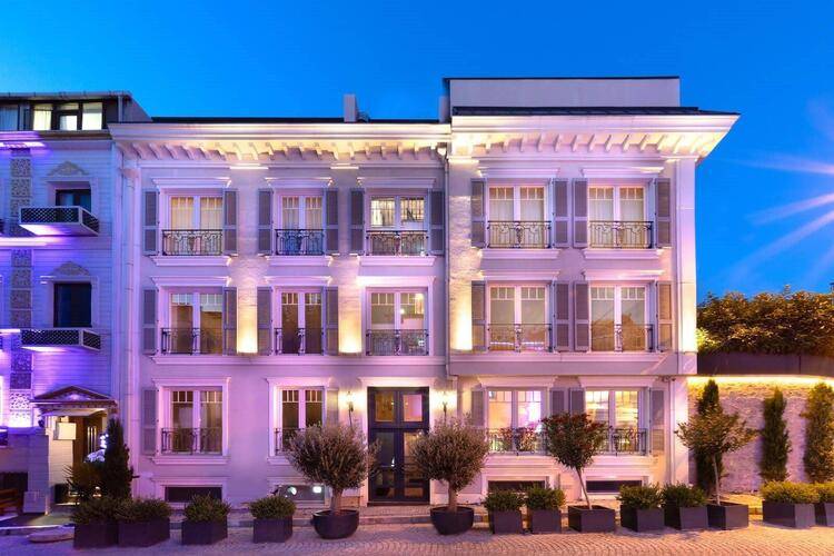 Motto By Mula Hotel