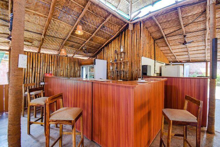 Yogi Tree Beach Resort & Cafe (Ex. Artisan Resort And Cafe Goa)