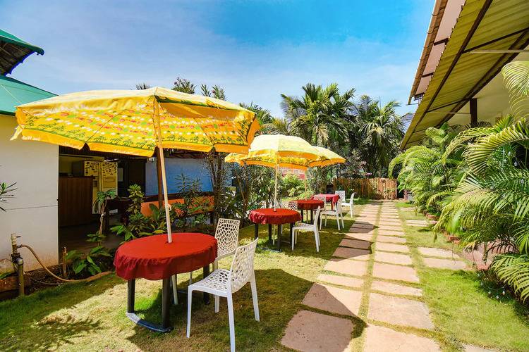 Yogi Tree Beach Resort & Cafe (Ex. Artisan Resort And Cafe Goa)