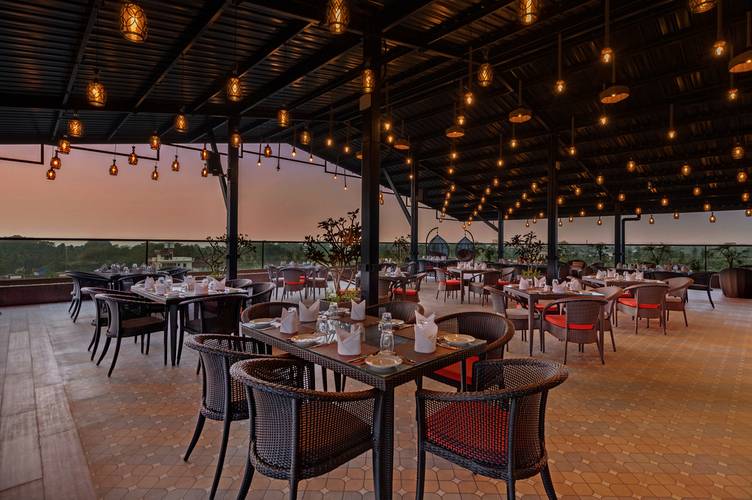 Fern Habitat Candolim