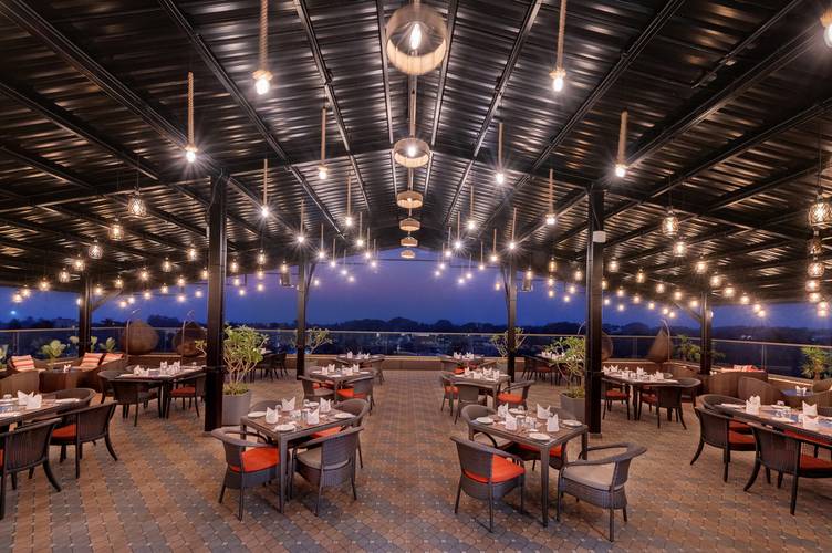 Fern Habitat Candolim