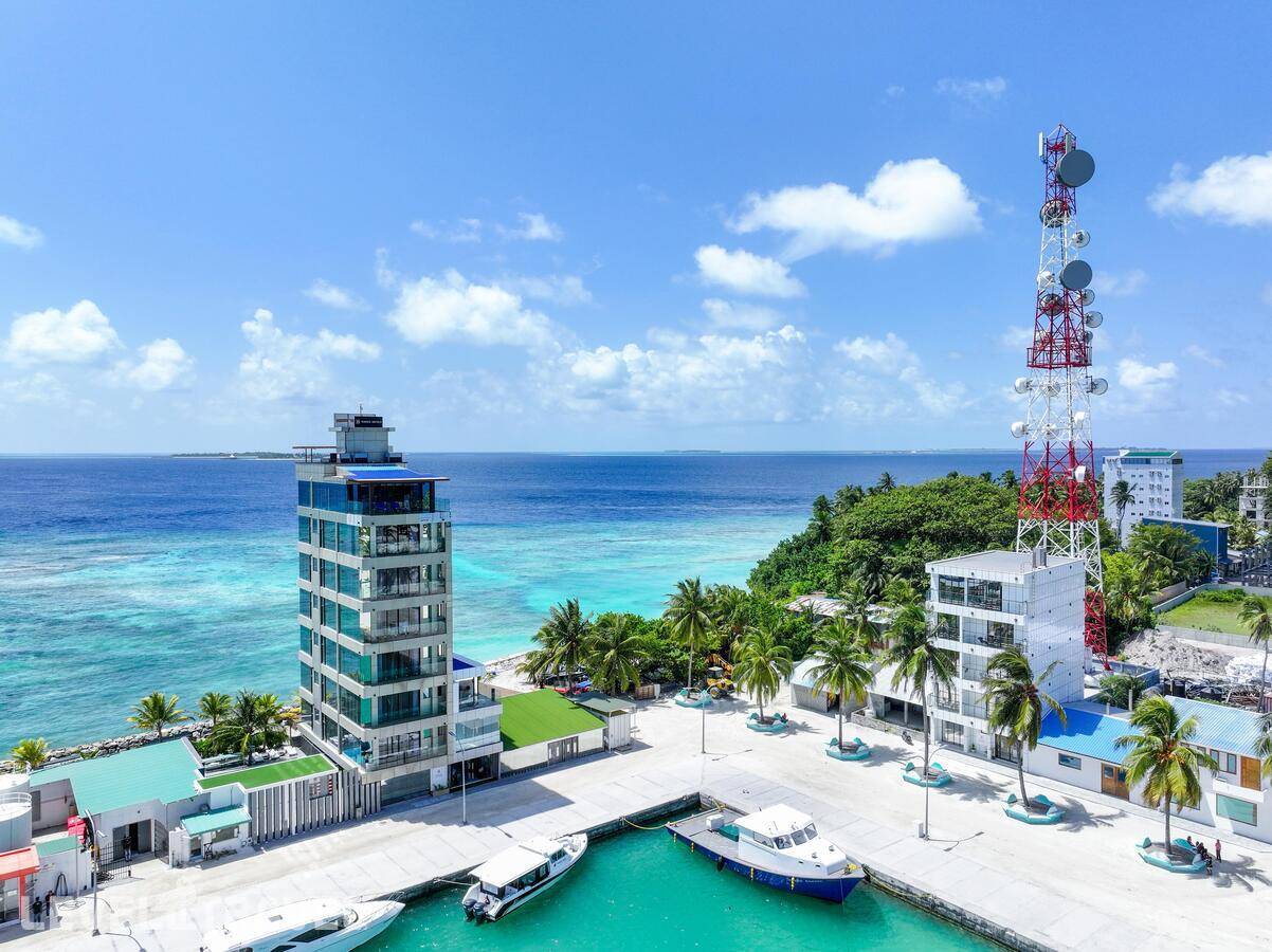 Отель Swarn By Hawks Hotels — Баа Атолл, Мальдивы