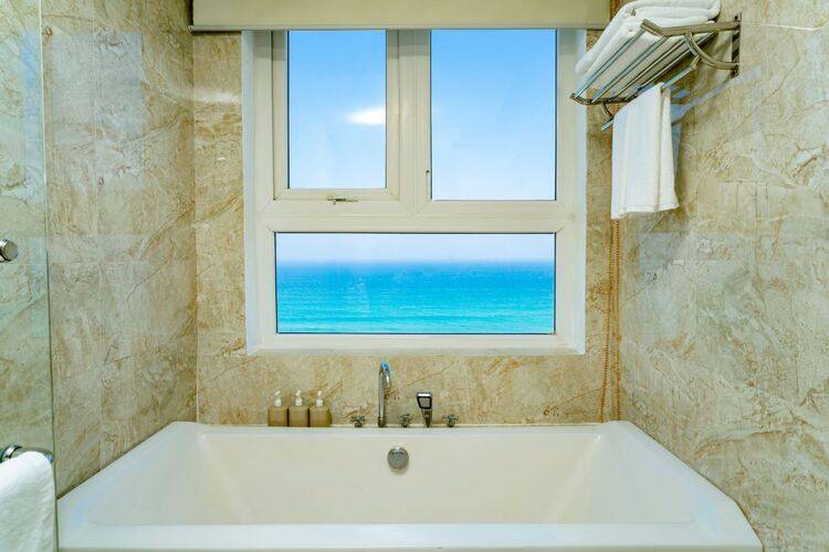 Ocean Waves Resort Cam Ranh
