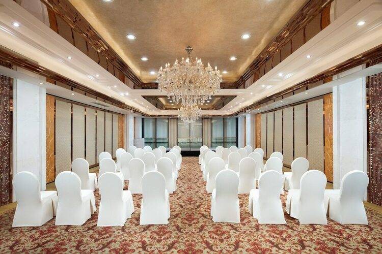 Crowne Plaza Shanghai Nanjing Road, An Ihg Hotel