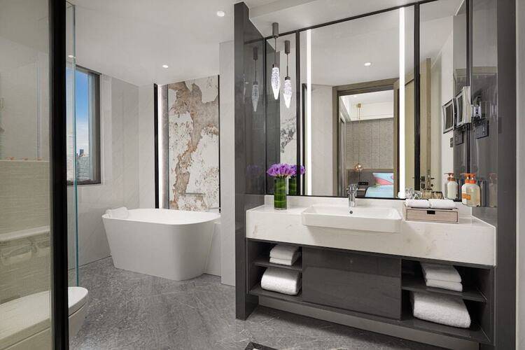 Crowne Plaza Shanghai Nanjing Road, An Ihg Hotel