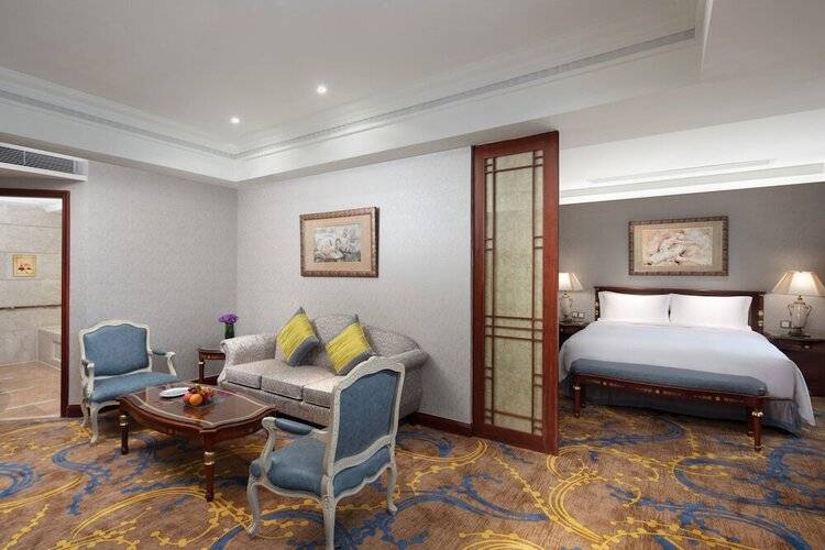 Crowne Plaza Shanghai Nanjing Road, An Ihg Hotel