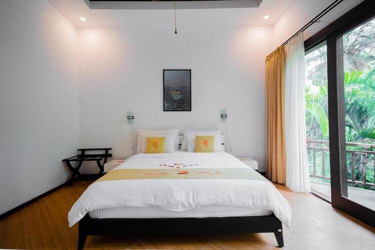 Orlowsky Discovery Candidasa