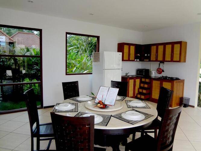 Orlowsky Discovery Candidasa