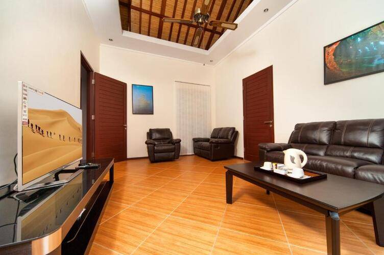 Orlowsky Discovery Candidasa