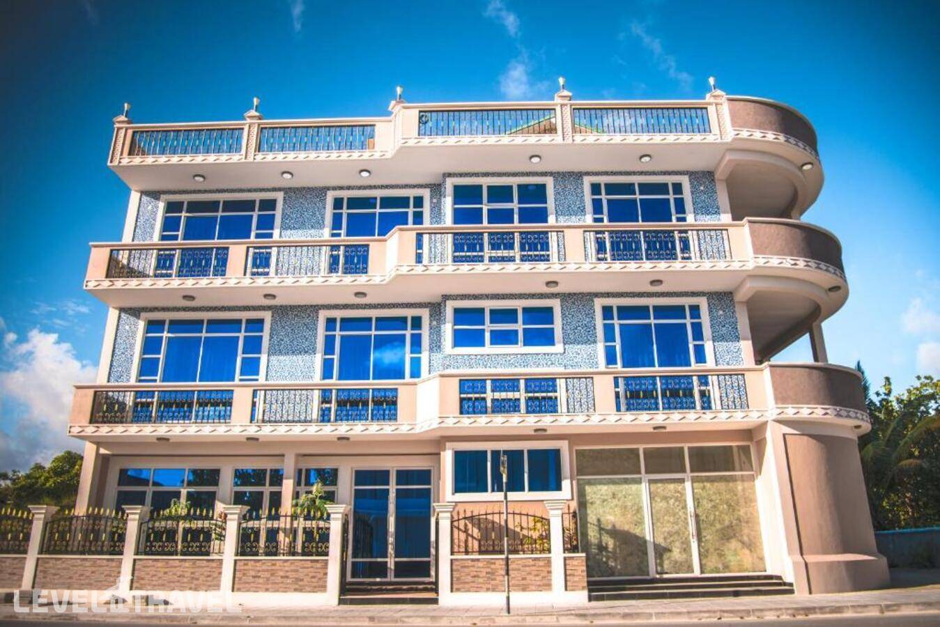 фотографии отеля Abuharee Grand в Мальдивы(Адду Атолл) - фото №1