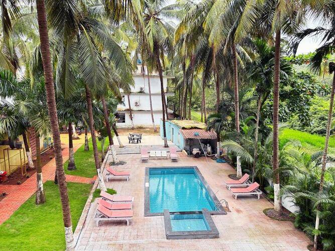 Bay Breeze Hotels & Resorts