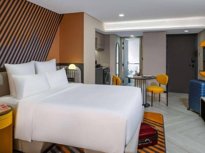 Tribe Living Bangkok Sukhumvit 39