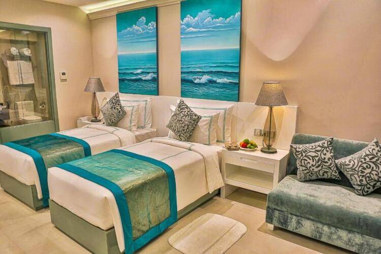 Earls Regent Negombo